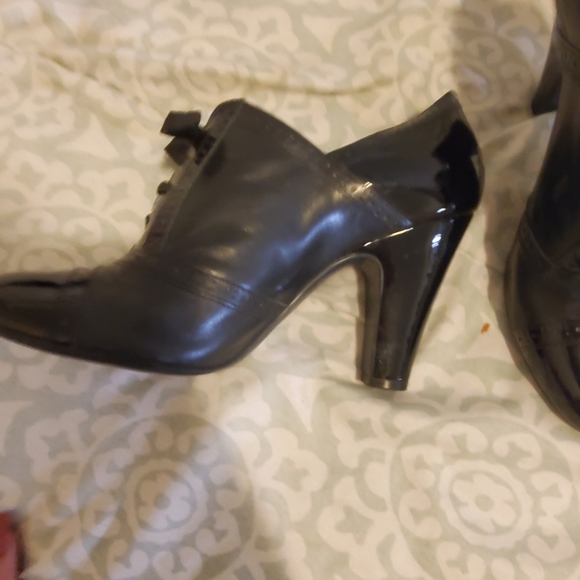 Booties - Picture 6 of 7